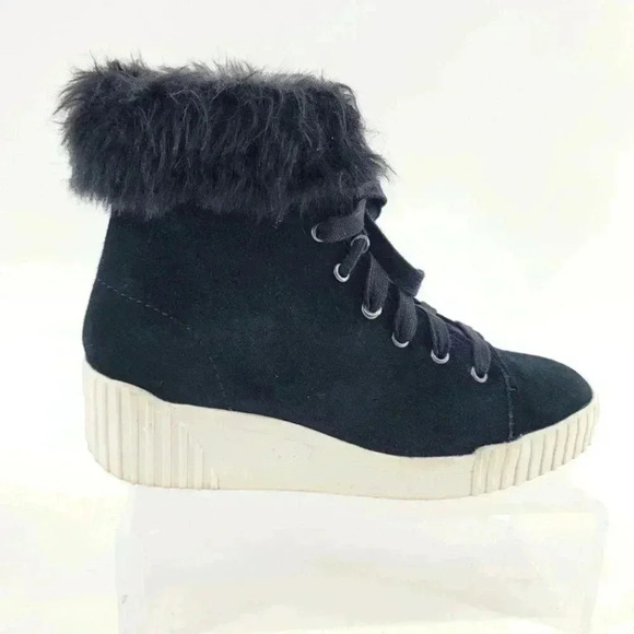 BETTYE LEATHER  FAUX ANKLE BOOTIE - Picture 1 of 6